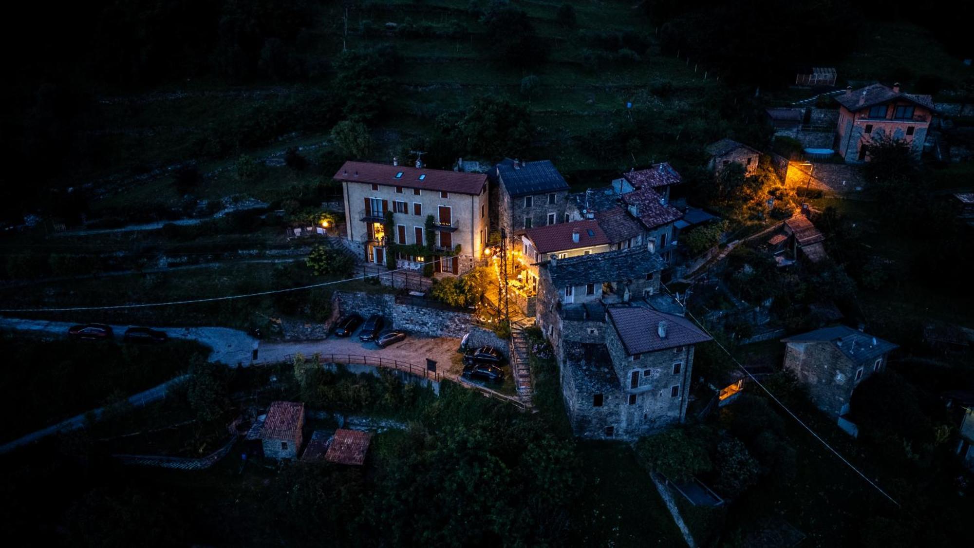 Rustico Verginate 2 Bellano Bagian luar foto